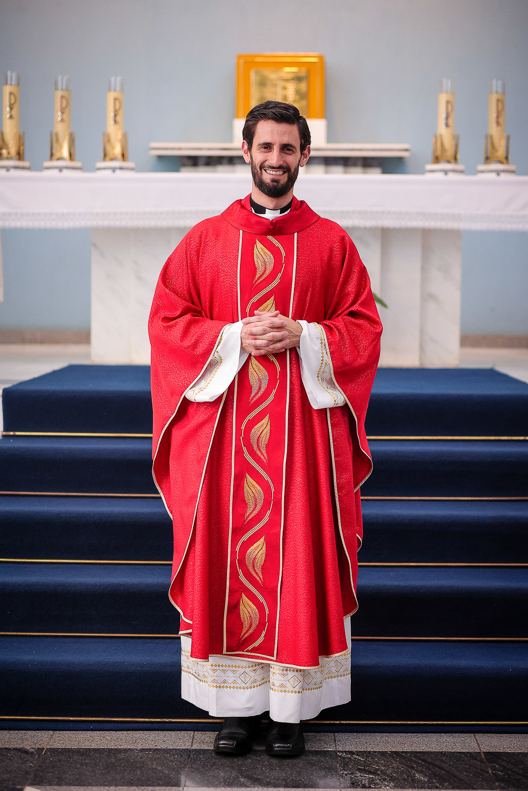 padre olhando para camera
