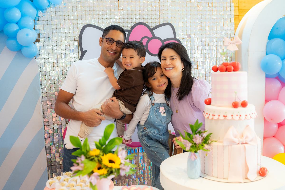 família sorrindo 