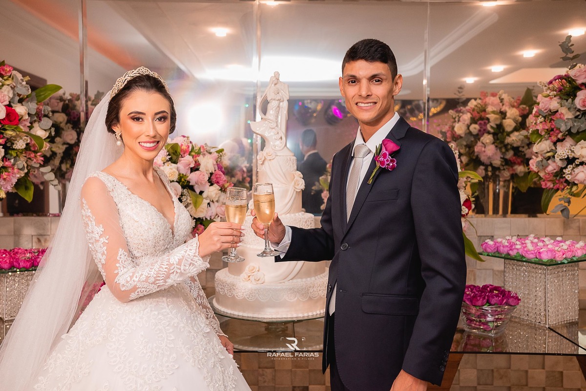 Fotos na mesa do bolo