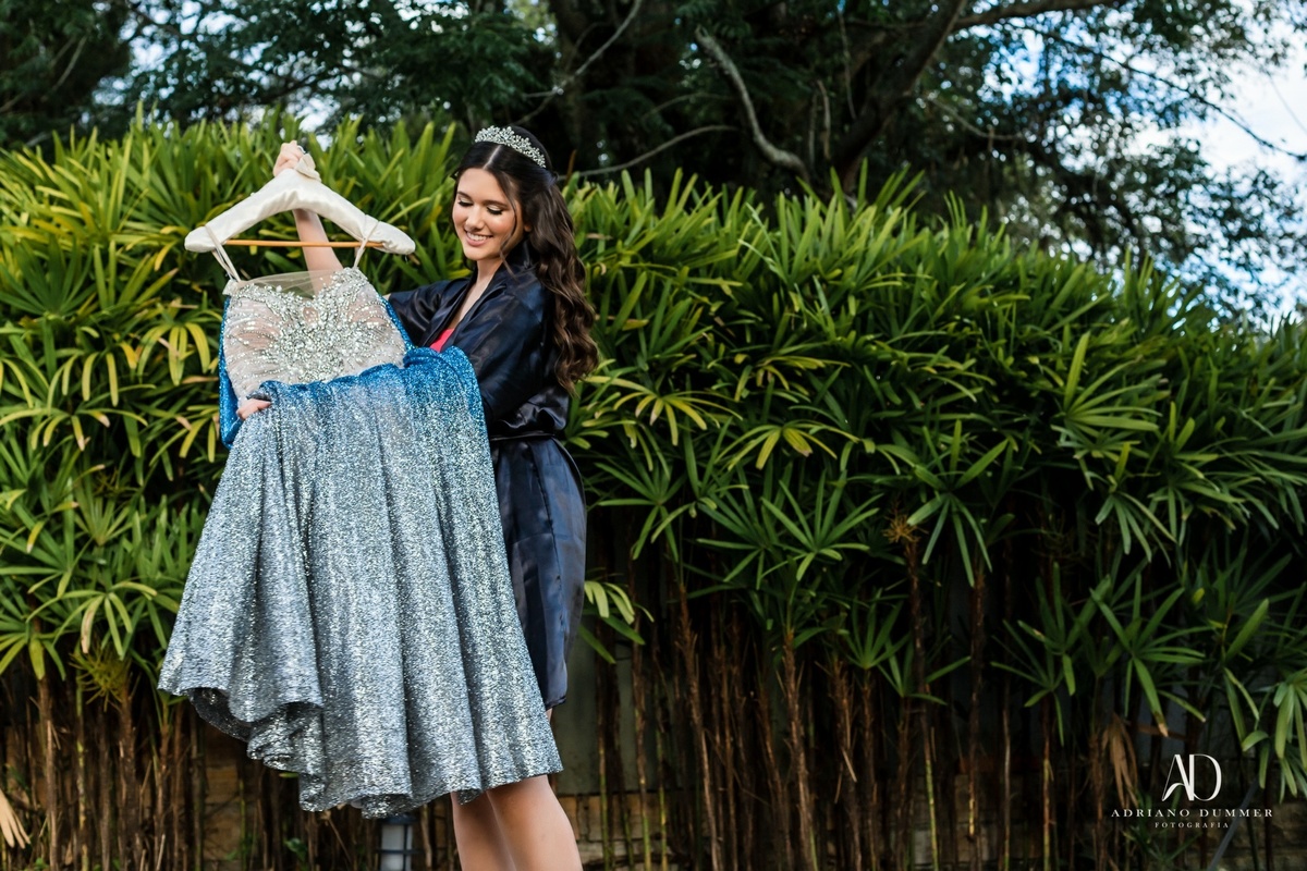 debutante com o vestido 