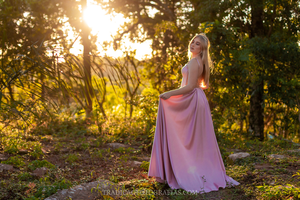 debutante no por do sol