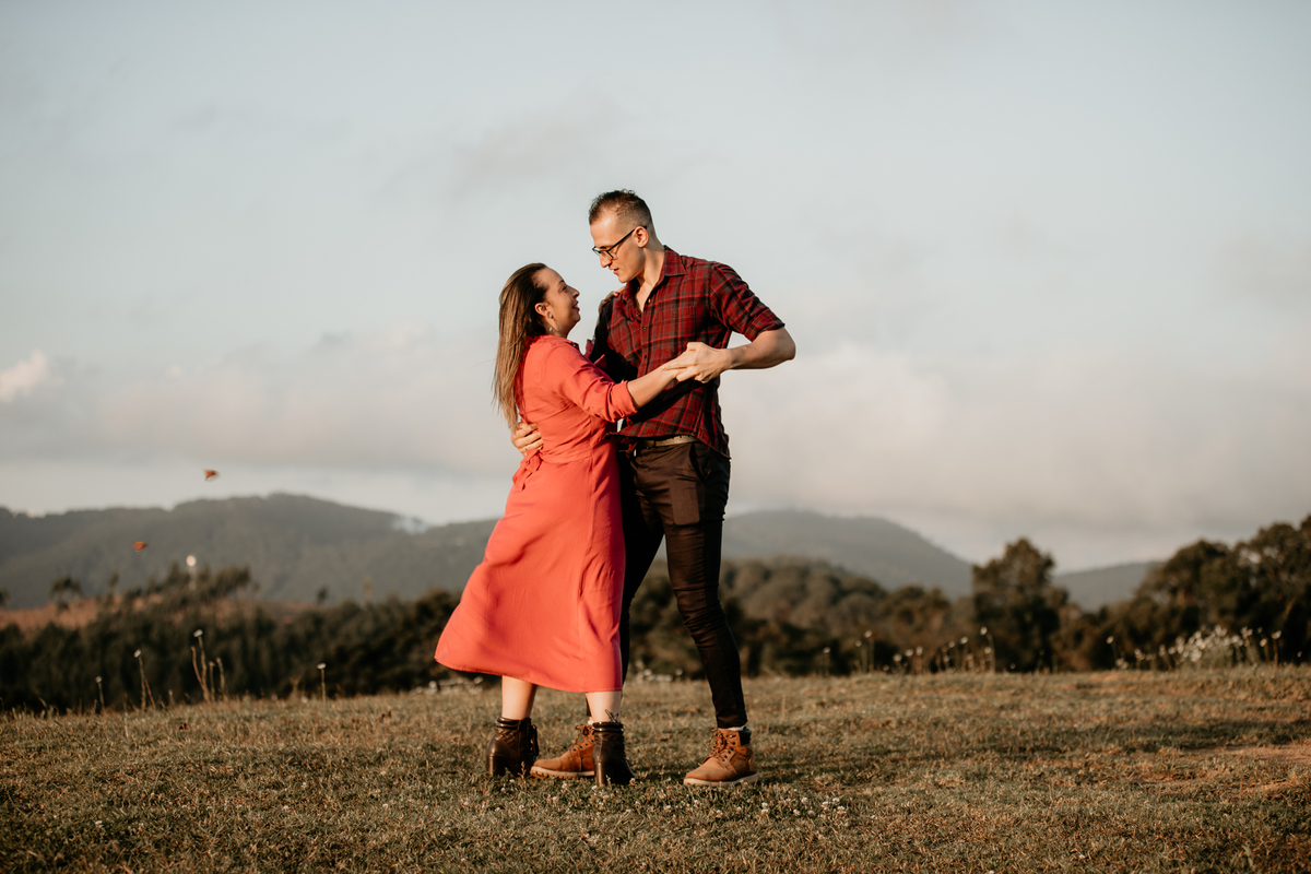 Casal dançando