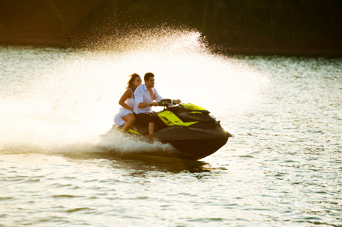 noivo faz manobras no jet