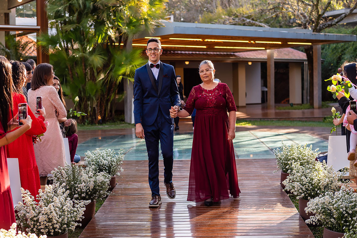 casamento ao entardecer no alto das palmeiras