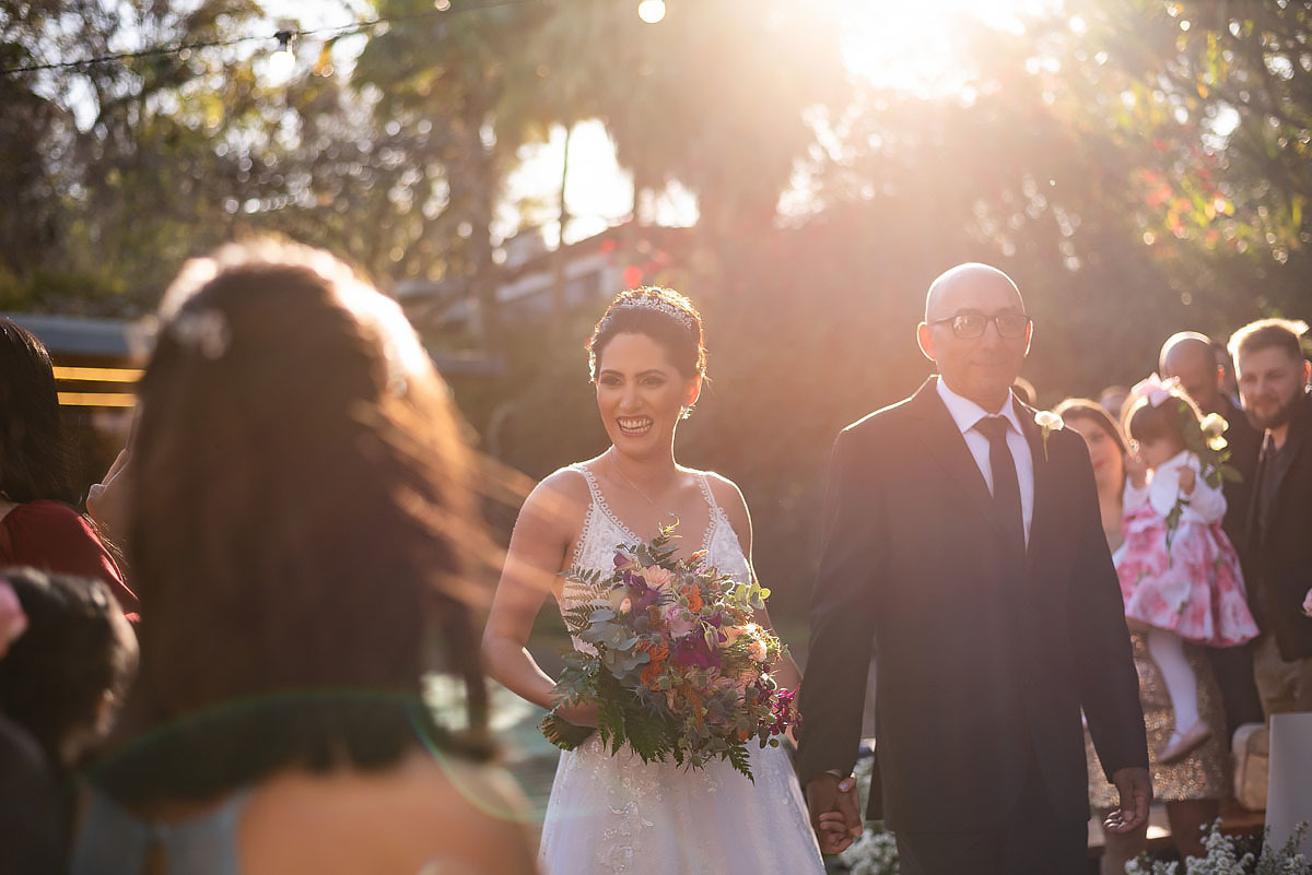 casamento ao entardecer no alto das palmeiras