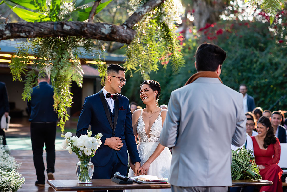 casamento ao entardecer no alto das palmeiras