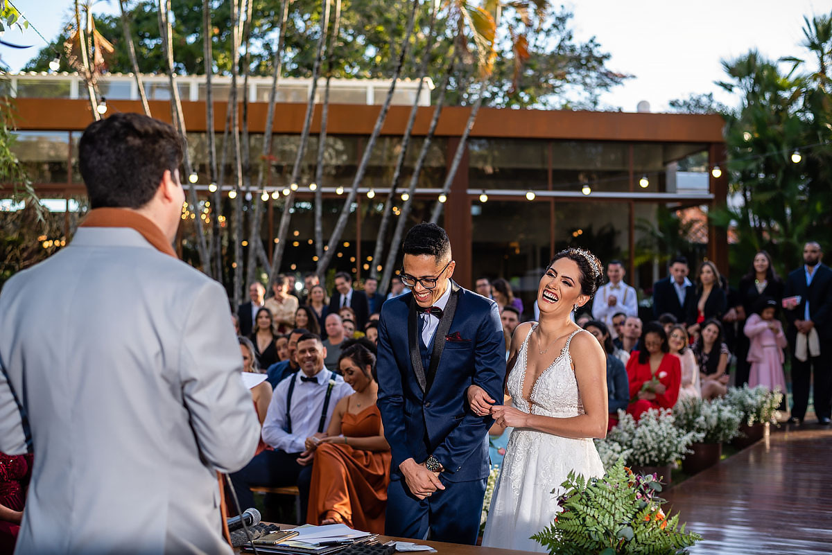 casamento ao entardecer no alto das palmeiras