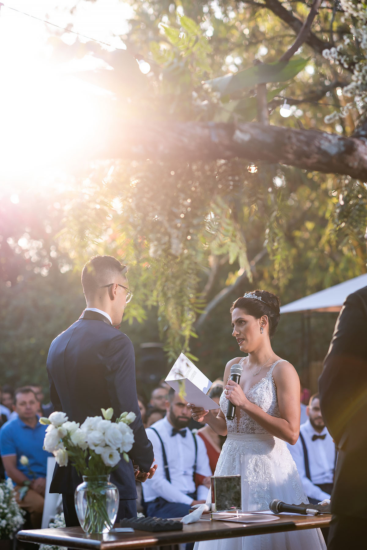 casamento ao entardecer no alto das palmeiras