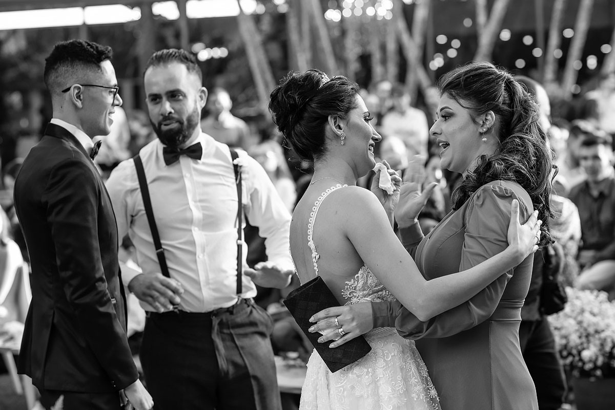 casamento ao entardecer no alto das palmeiras