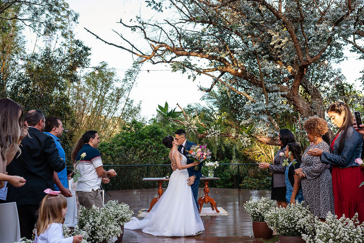 casamento ao entardecer no alto das palmeiras