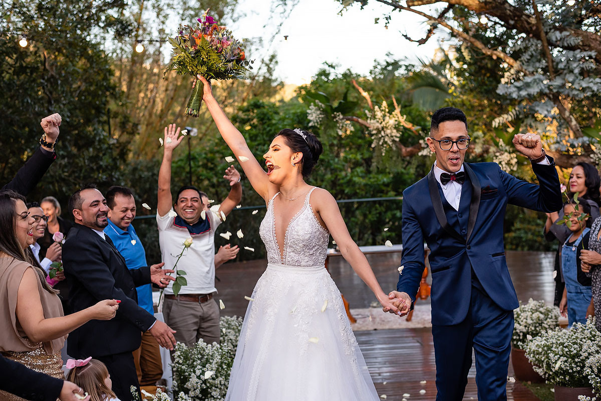casamento ao entardecer no alto das palmeiras