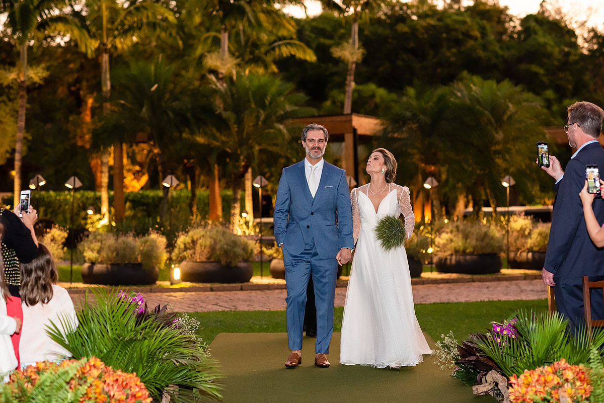 Entrada da noiva no Portal Girasol