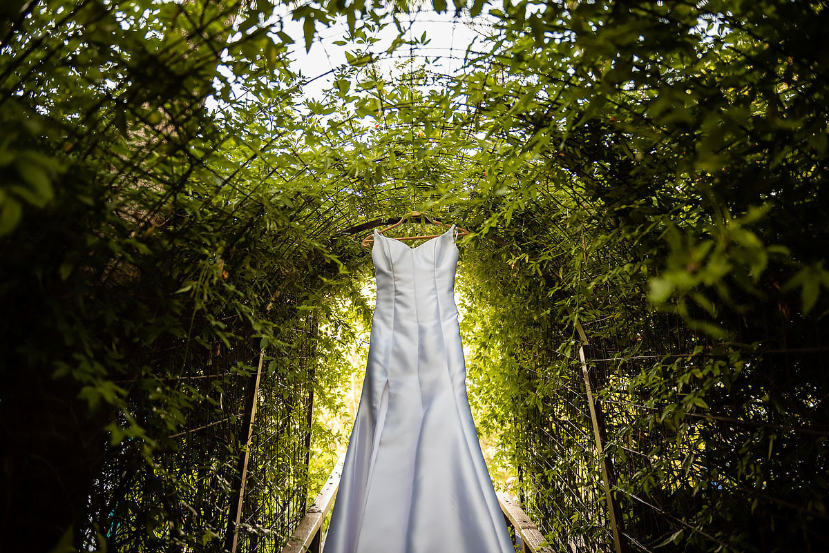 Vestido da noiva pendurado