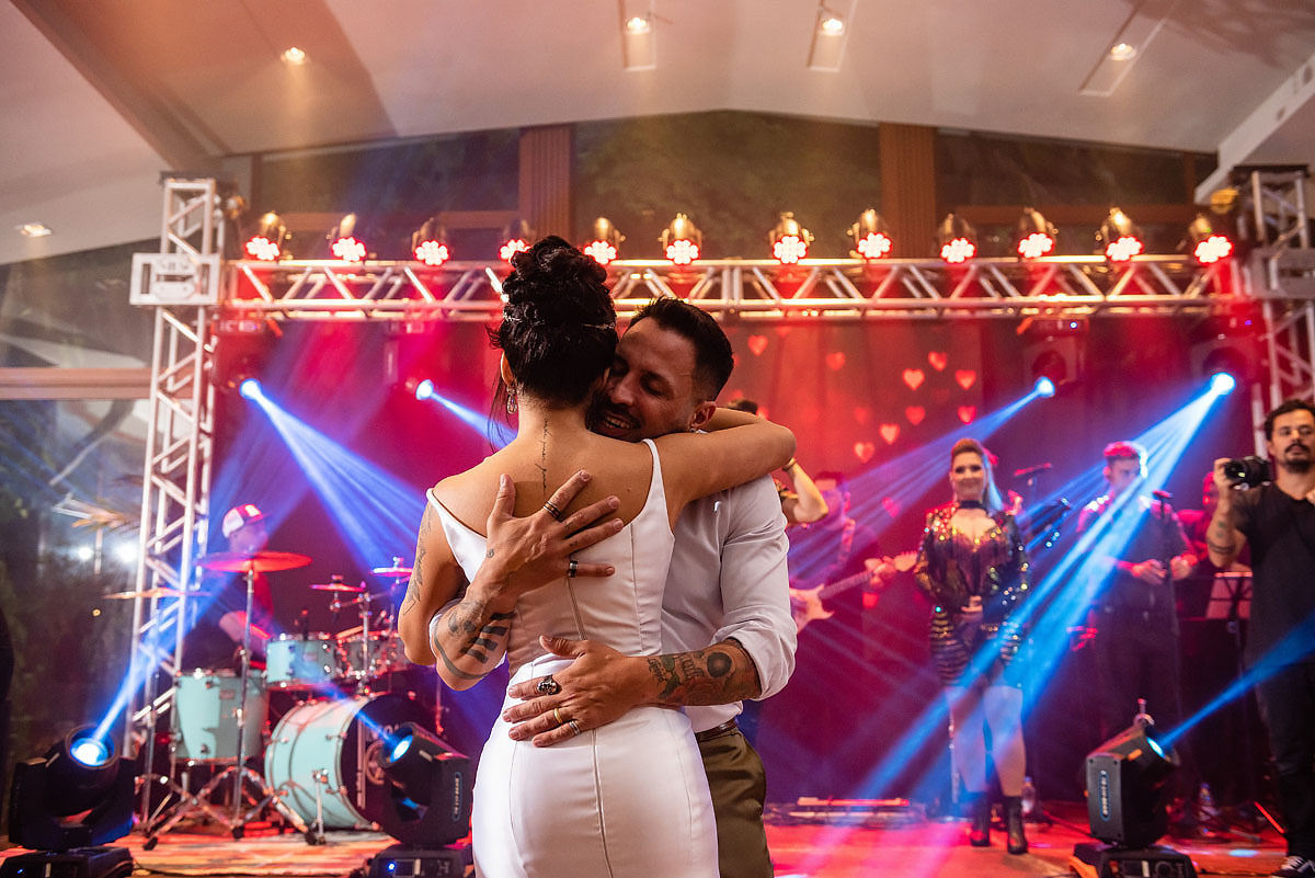 festa de casamento no alto das palmeiras