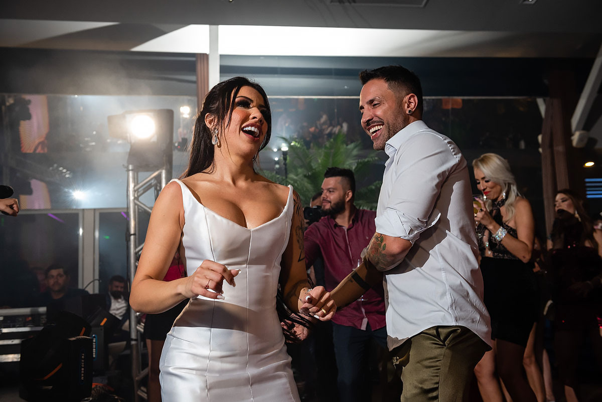 festa de casamento no alto das palmeiras