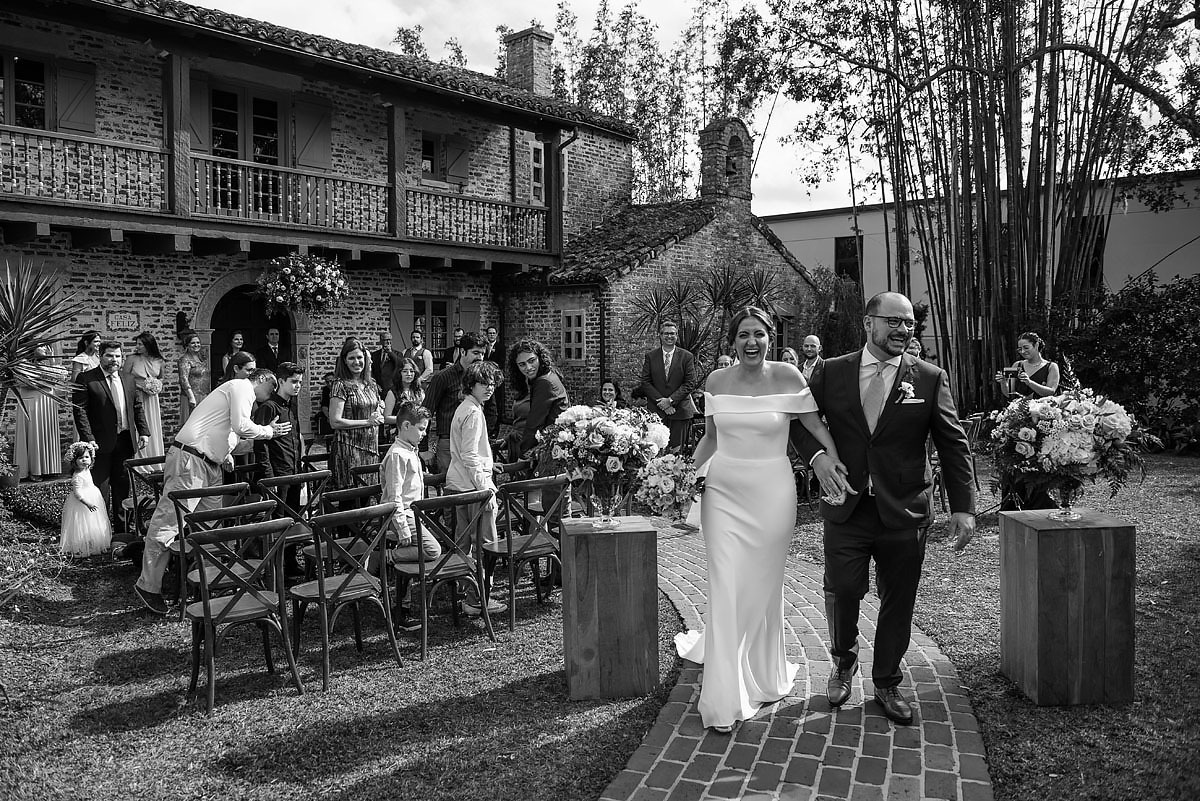 Casamento em Casa Feliz, Orlando, Fotógrafo brasileiro nos Estados Unidos, saída dos noivos