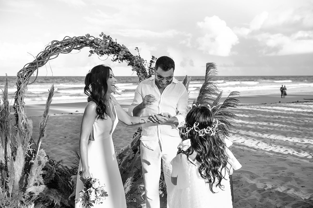 Casamento no final da tarde na praia, casamento na Bahia