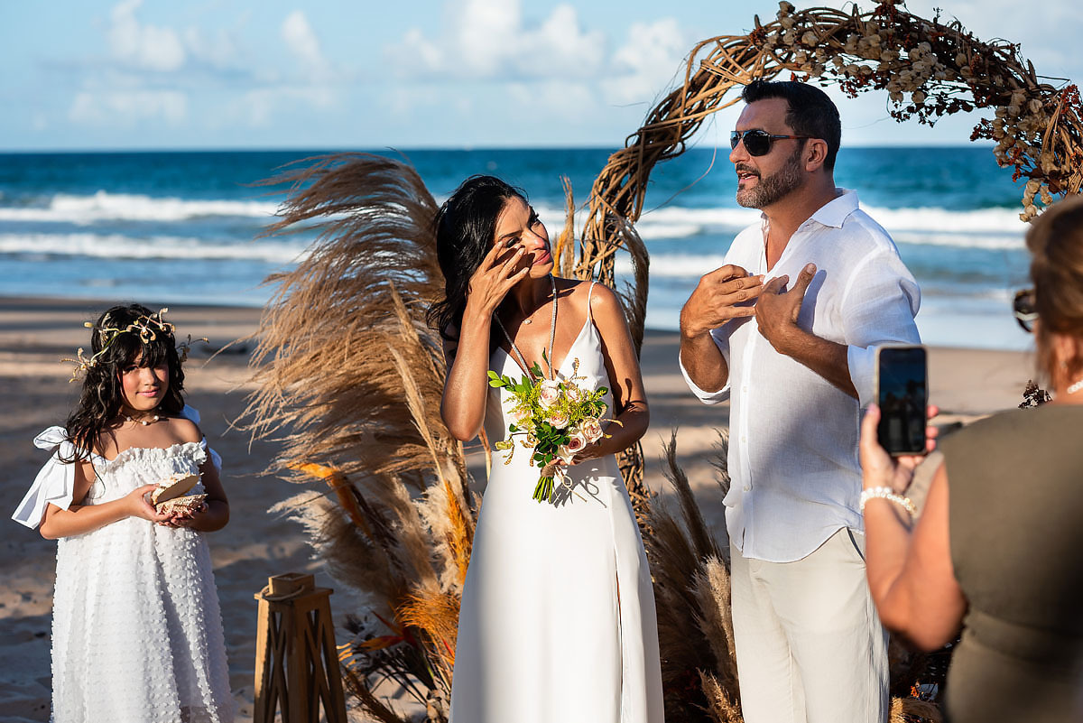 Casamento no final da tarde na praia, casamento na Bahia