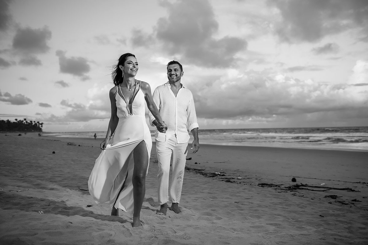 Noivos na praia de Maraú, Bahia, Casamento na praia