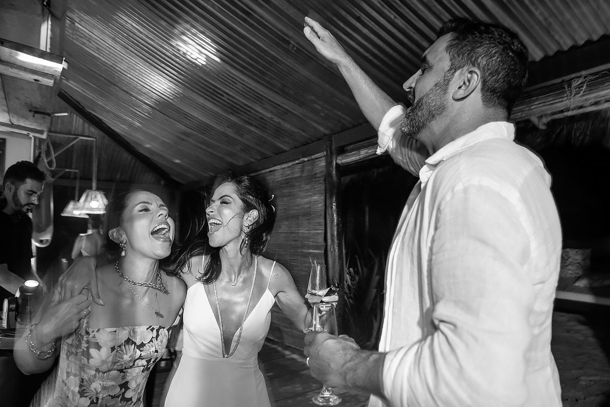 Festa de casamento na praia de Maraú, bahia