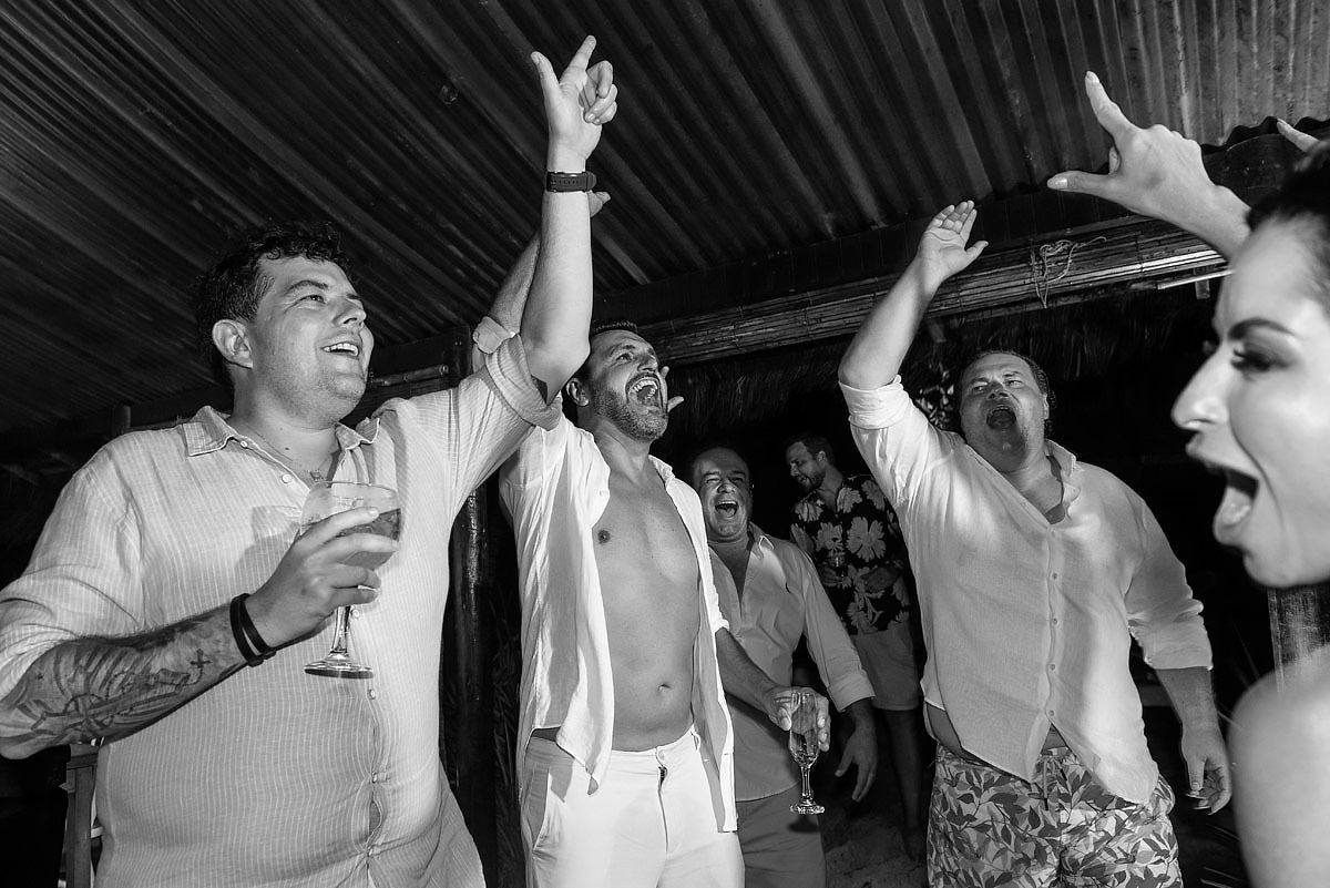Festa de casamento na praia de Maraú, bahia