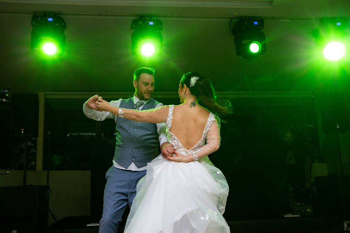 dança dos noivos no alto das palmeiras