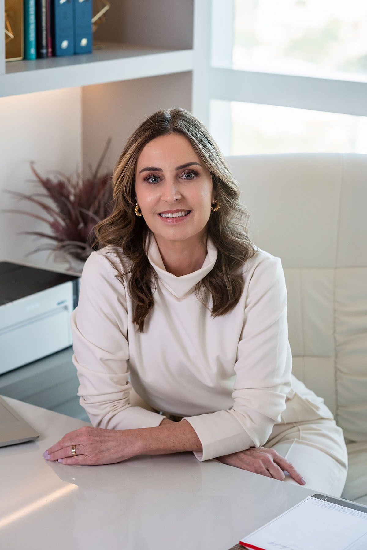 Retrato de cirurgiã Plástica em seu consultório 