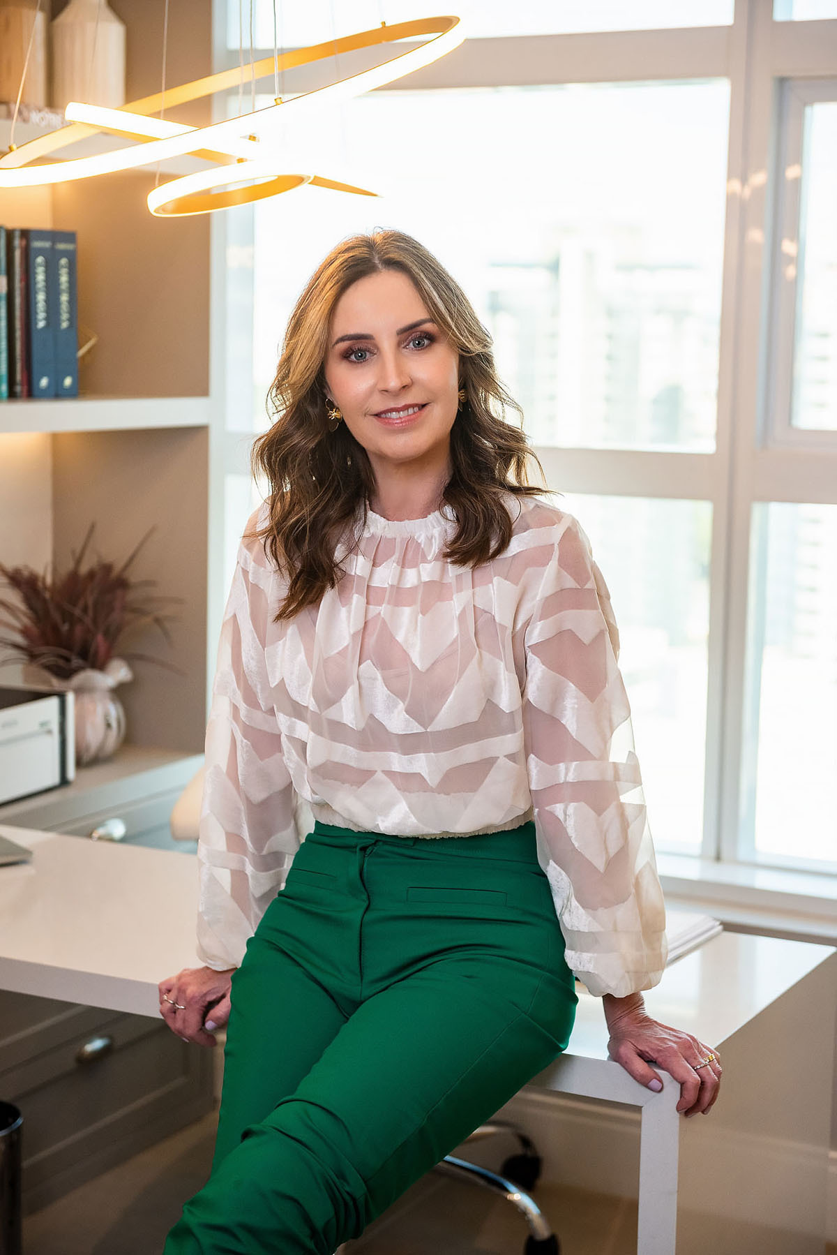 Retrato de cirurgiã Plástica em seu consultório 