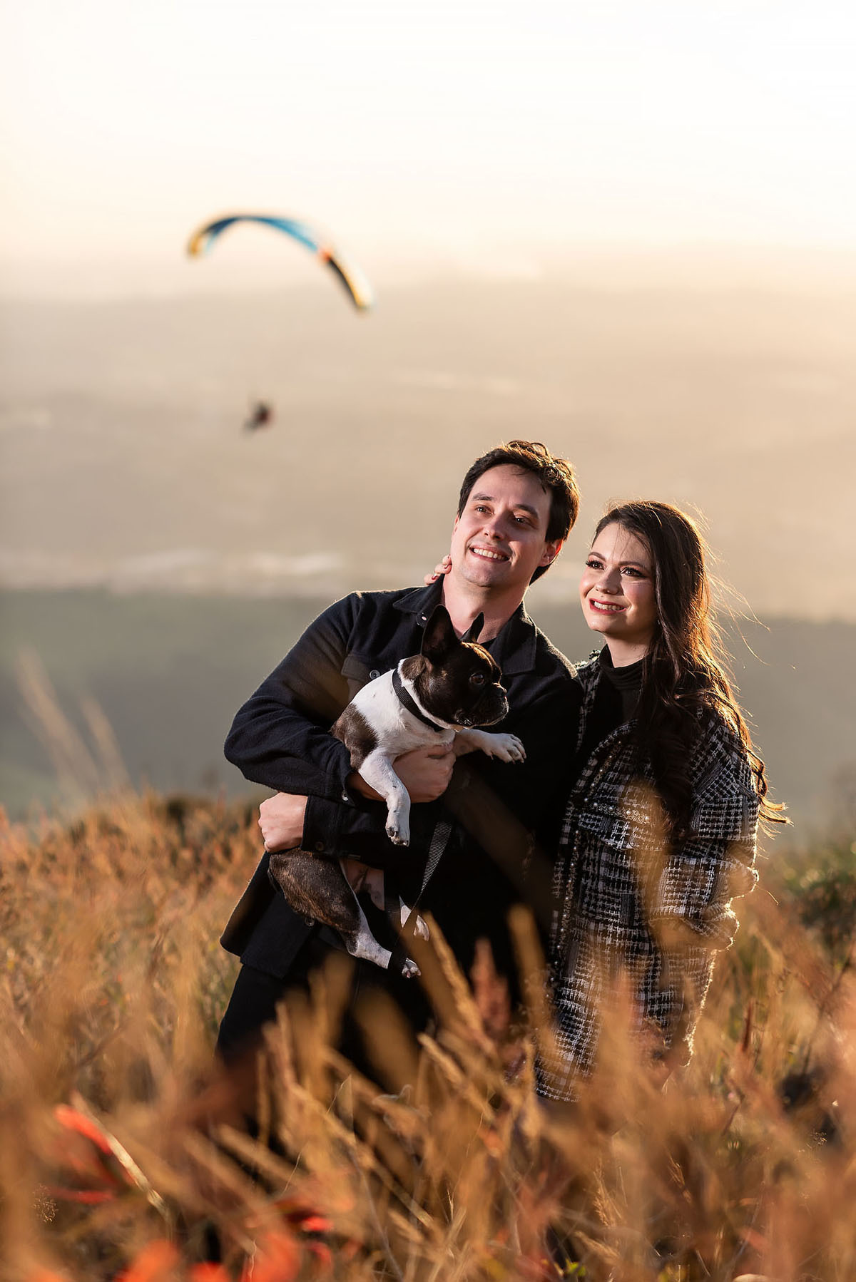 Pré-wedding com cachorro na pedra grande em Atibaia 