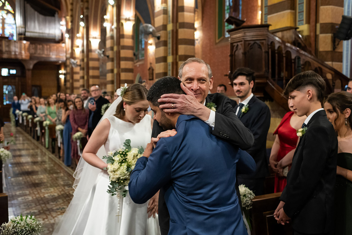 Entrada da noiva na catedral de jundiaí