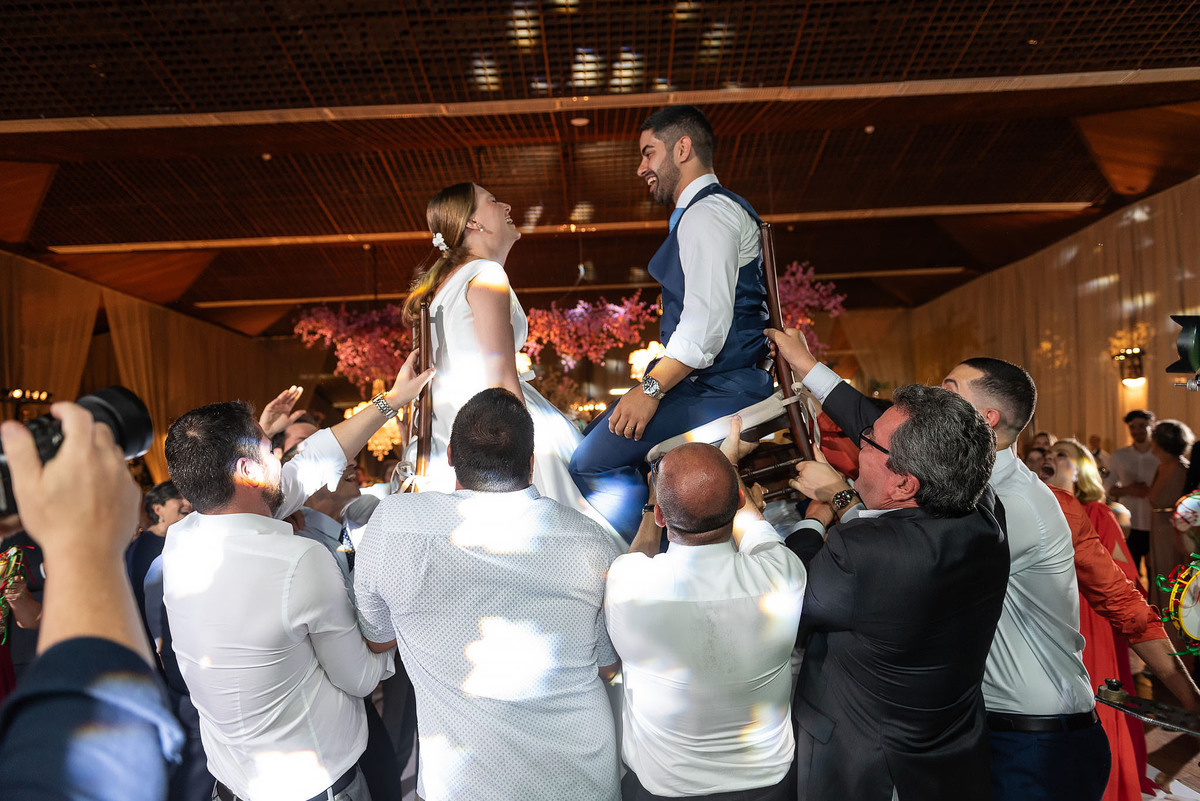Festa de casamento no clube jundiaiense com a banda chapéu da máfia 