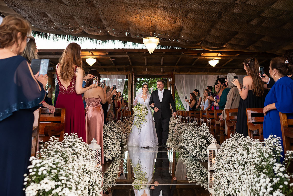 Casamento ao final da tarde no espaço Quinta da Cantareira, em Mairiporã.