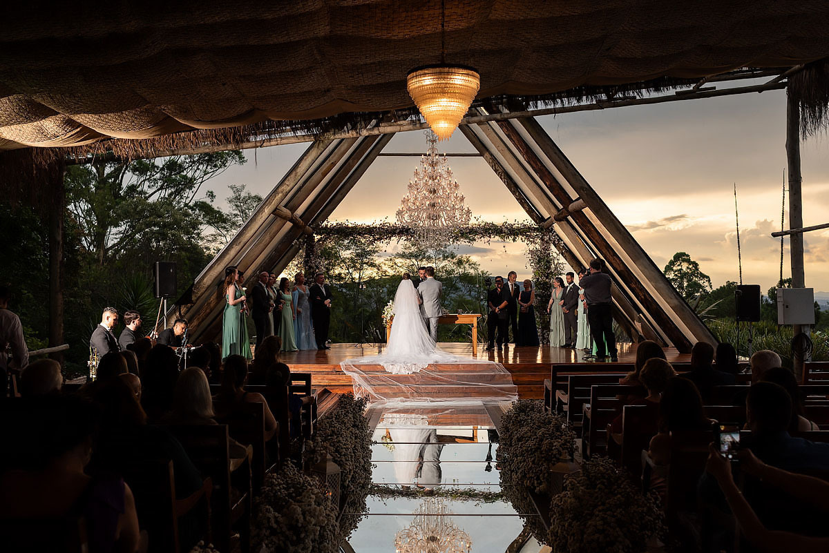 Casamento ao final da tarde no espaço Quinta da Cantareira, em Mairiporã.