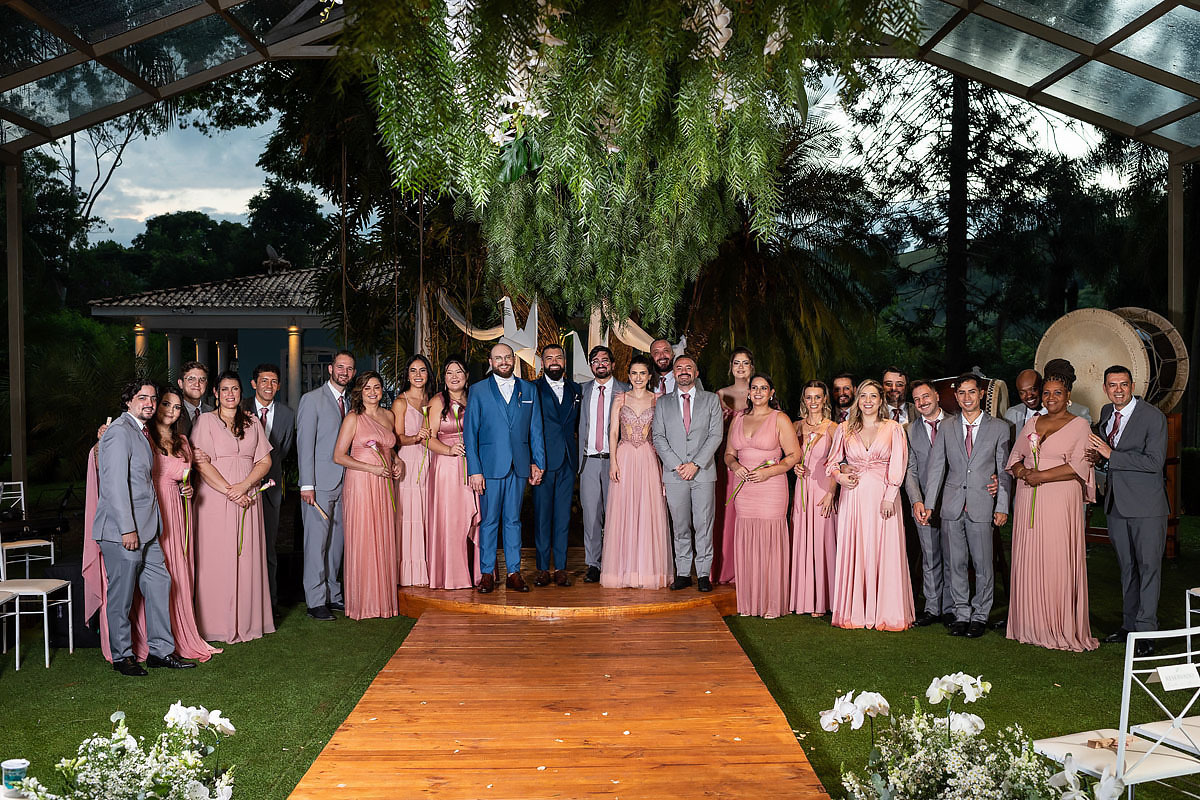 Casamento de meninos, fazenda Santa Isabel, casamento no campo, casamento com chuva, padrinhos.