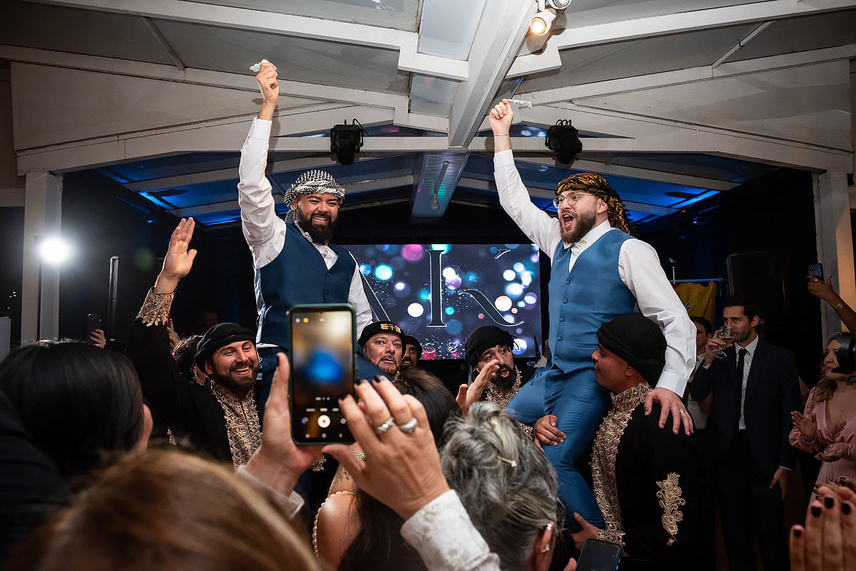 Casamento de meninos, fazenda Santa Isabel, casamento no campo, casamento com chuva, apresentação de dança Árabe, casamento gay.