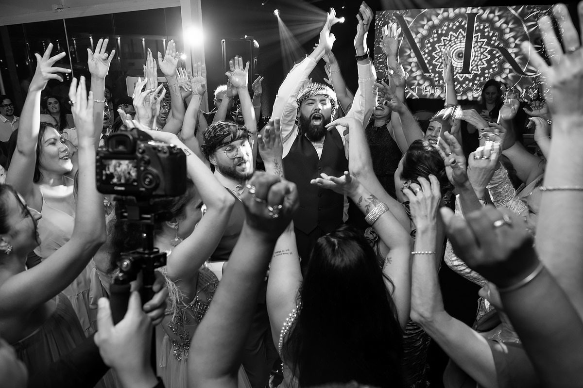Casamento de meninos, fazenda Santa Isabel, casamento no campo, casamento com chuva, apresentação de dança Árabe, casamento gay.