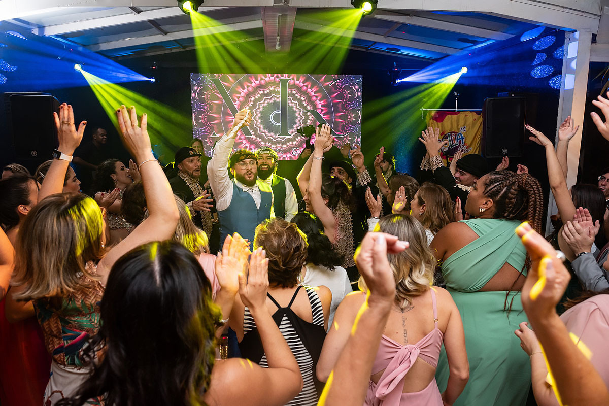 Casamento de meninos, fazenda Santa Isabel, casamento no campo, casamento com chuva, apresentação de dança Árabe, casamento gay.