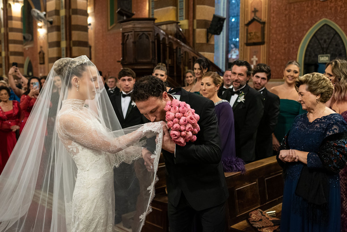 Entrada da noiva em Casamento clássico na igreja matriz de Jundiaí, N.S. do Desterro.