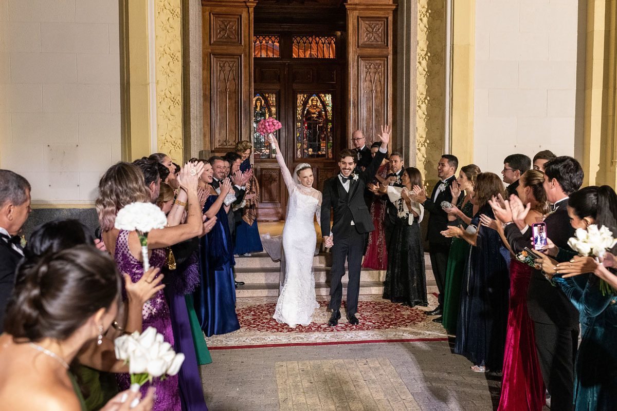 Saída dos noivos da igreja N.S. do Desterro