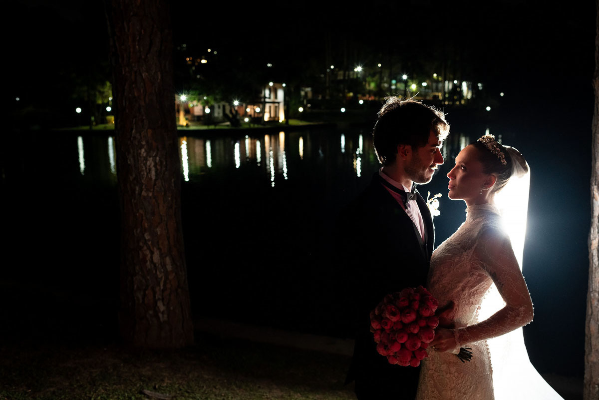 Ensaio dos noivos no Clube Jundiaiense , casa do Lago.