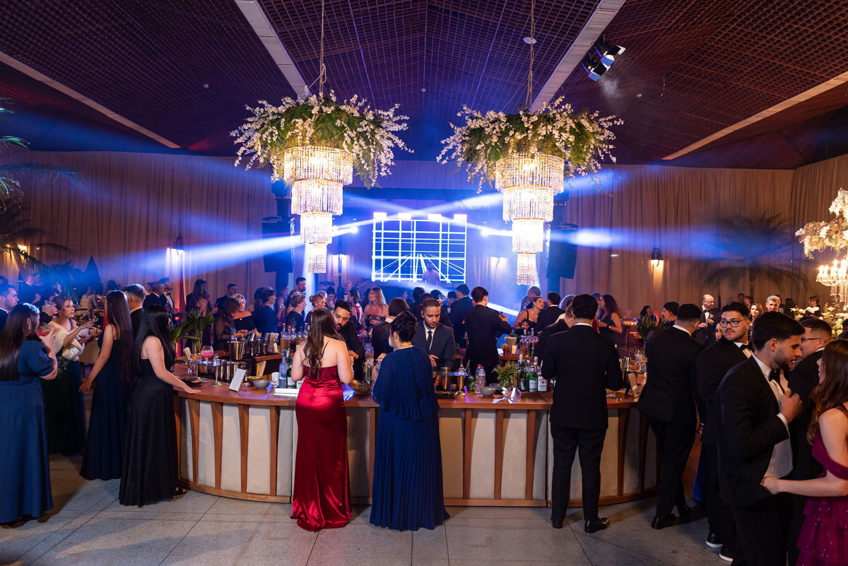 Lindo bar no centro do casamento