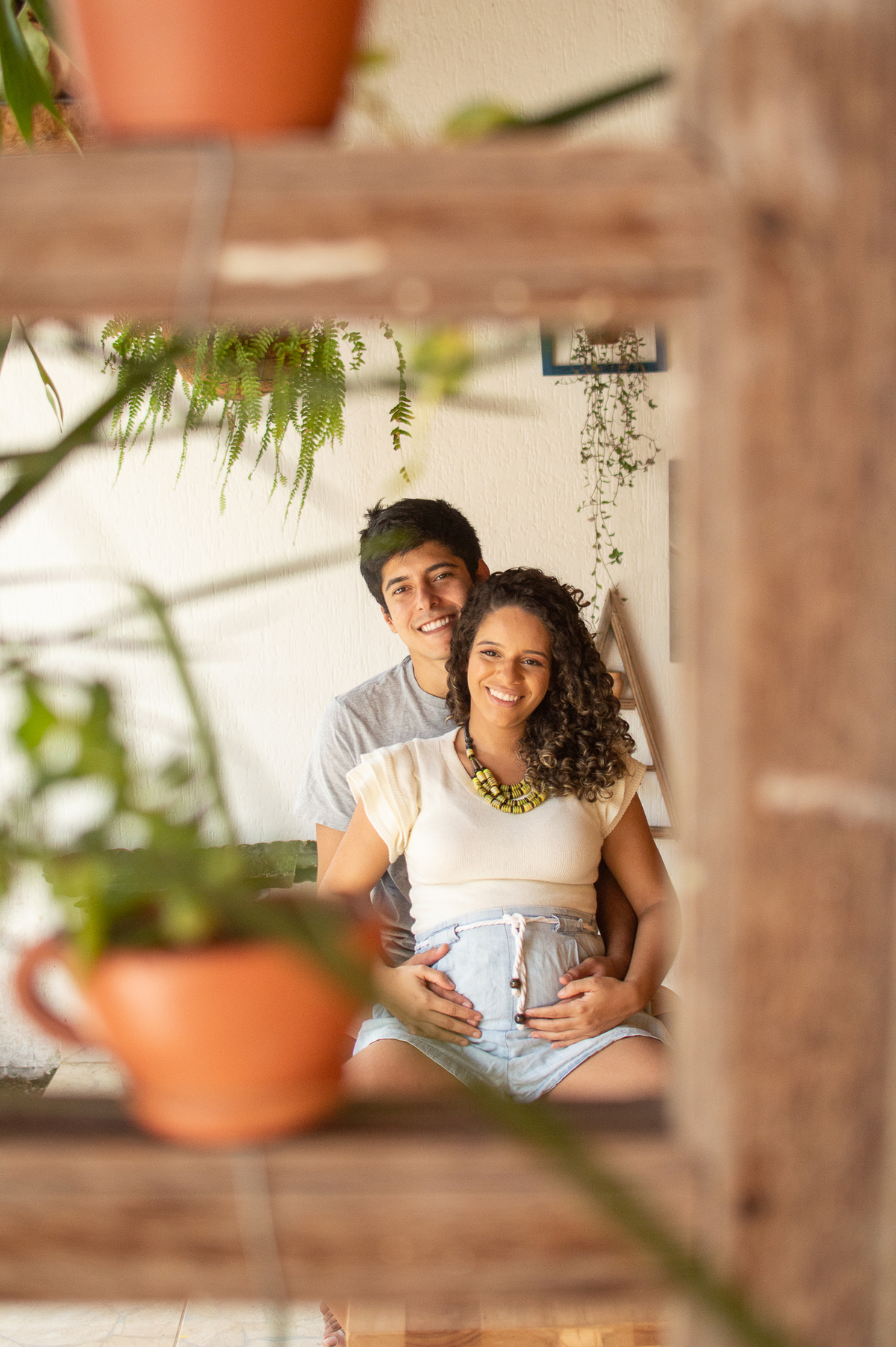 Ensaio em casa, ensaio fotografico com pet, ensaio de gestante, fotografia pet em familia, fotografa de cachorro em natal, fotografia de cachorro, foto pet, natal rn, gravidez, ensaio revelação
