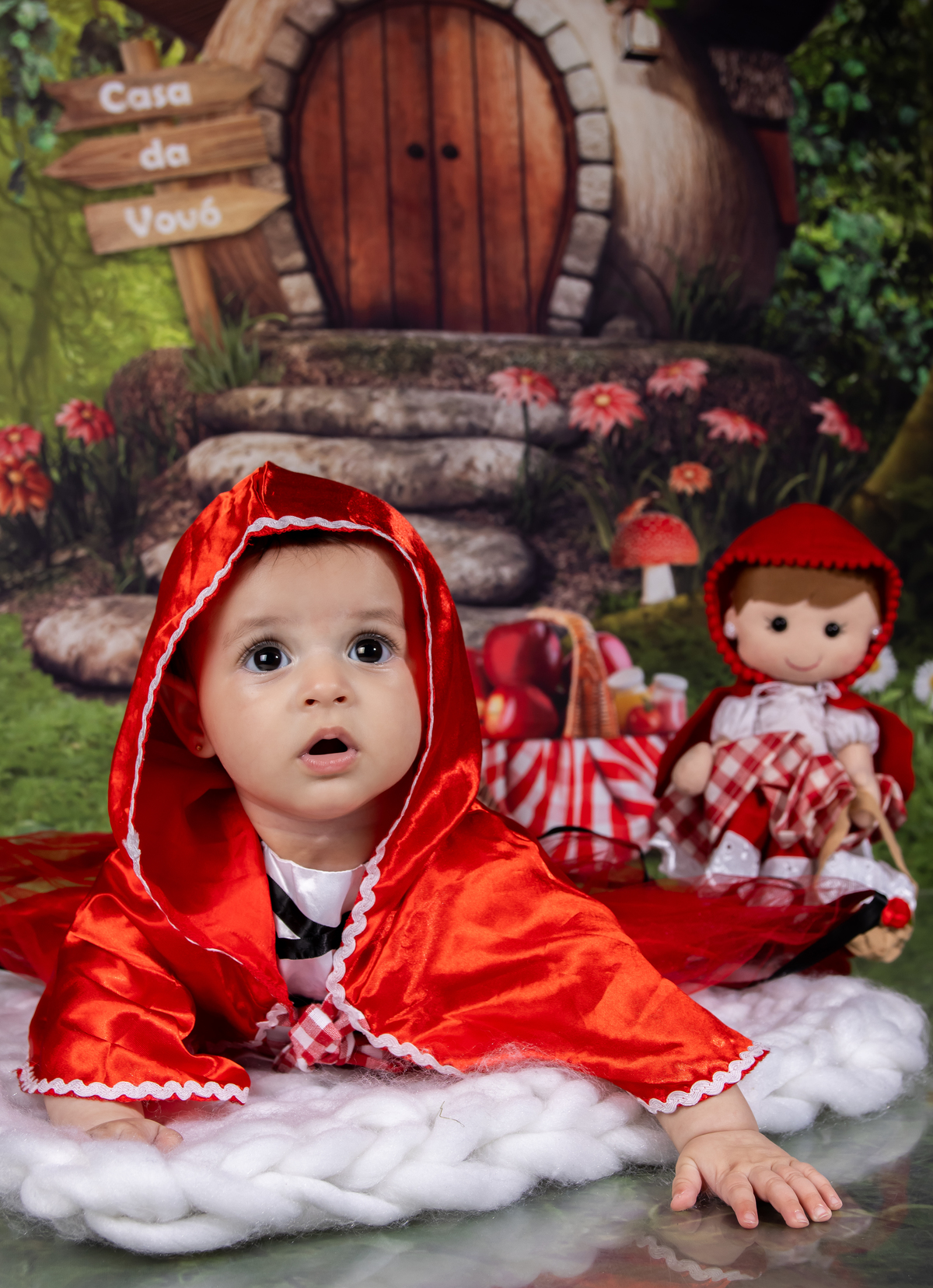Ensaio estúdio em guarulhos chapéuzinho vermelho, bebê