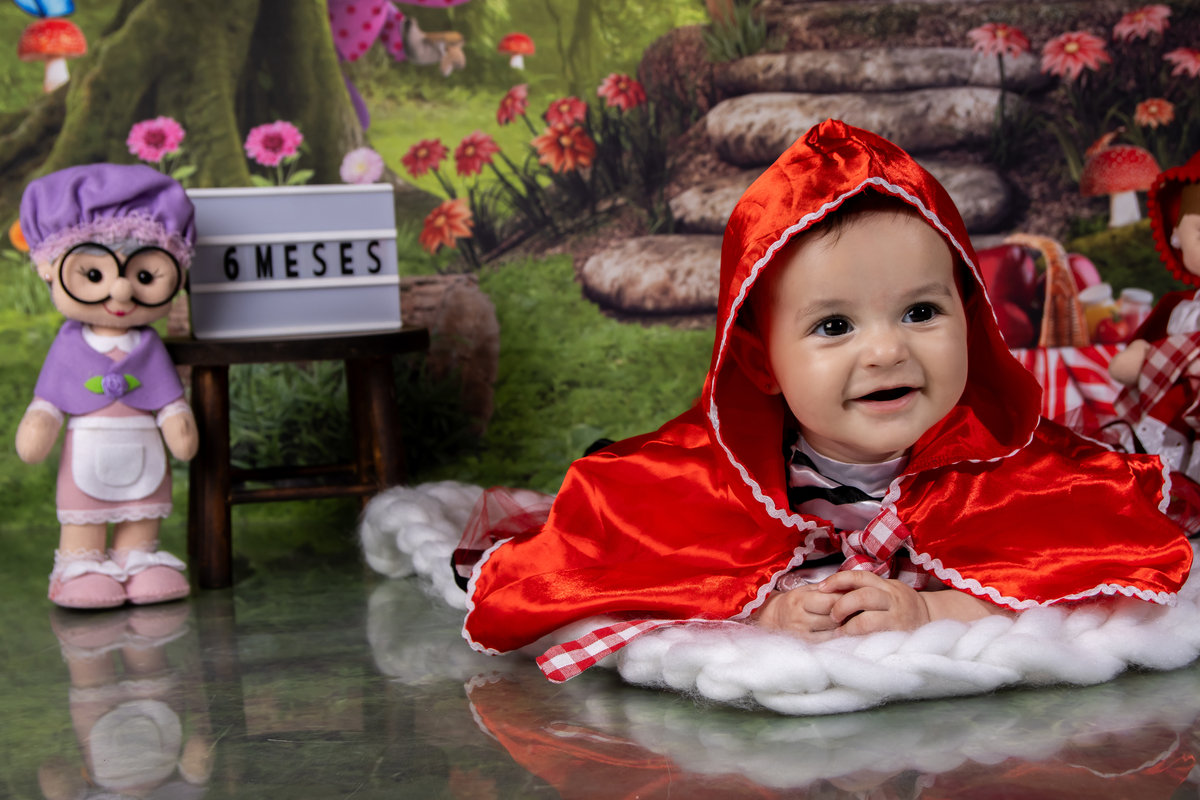 Ensaio estúdio em guarulhos chapéuzinho vermelho, bebê