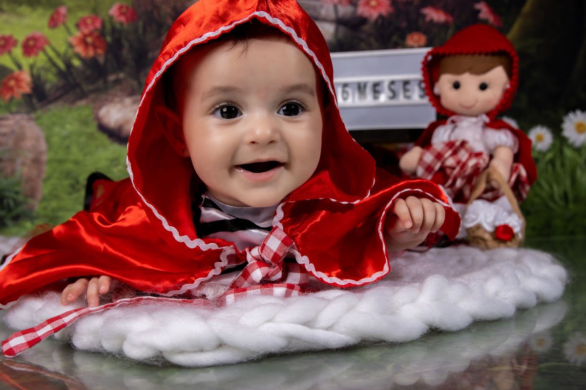 Ensaio estúdio em guarulhos chapéuzinho vermelho, bebê