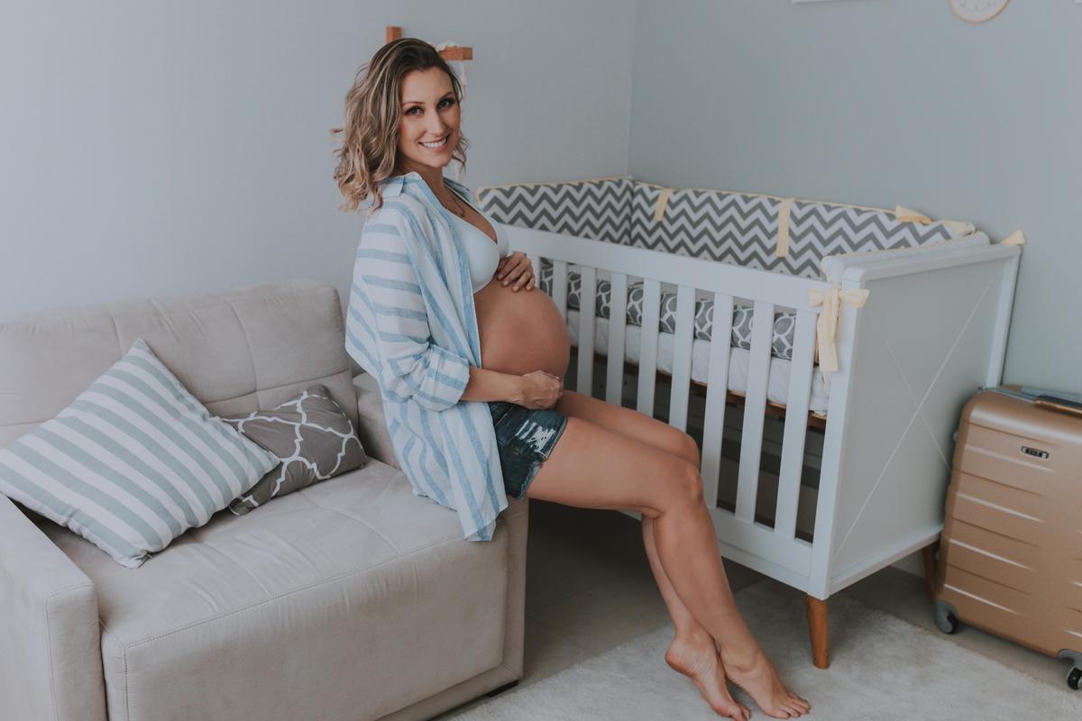 ensaio lifestyle gestante familia gravida vitoria vila velha serra cariacica intimista lari dias gestacao pai familia