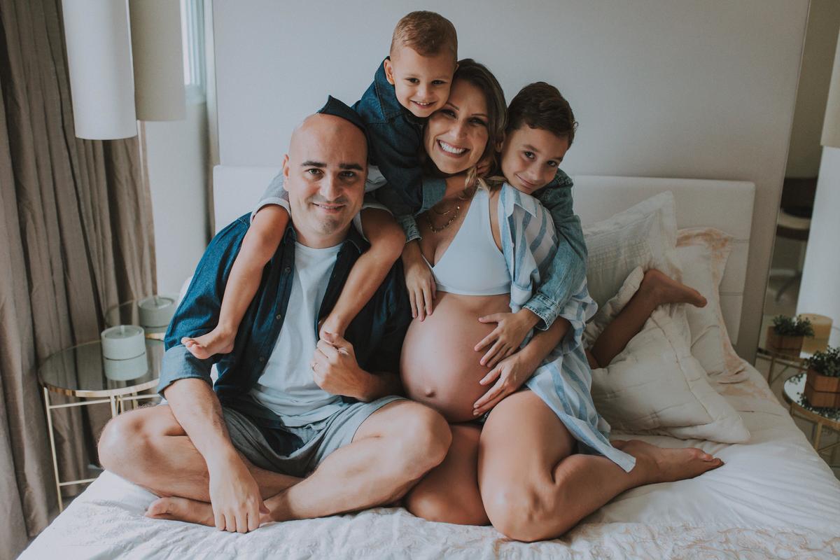 ensaio lifestyle gestante familia gravida vitoria vila velha serra cariacica intimista lari dias gestacao pai familia