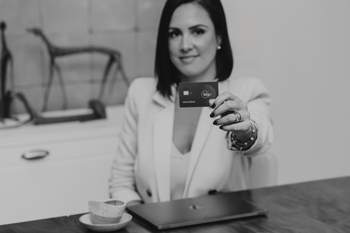 mirna economirna fotos empresariais corporativas economia youtuber capixaba