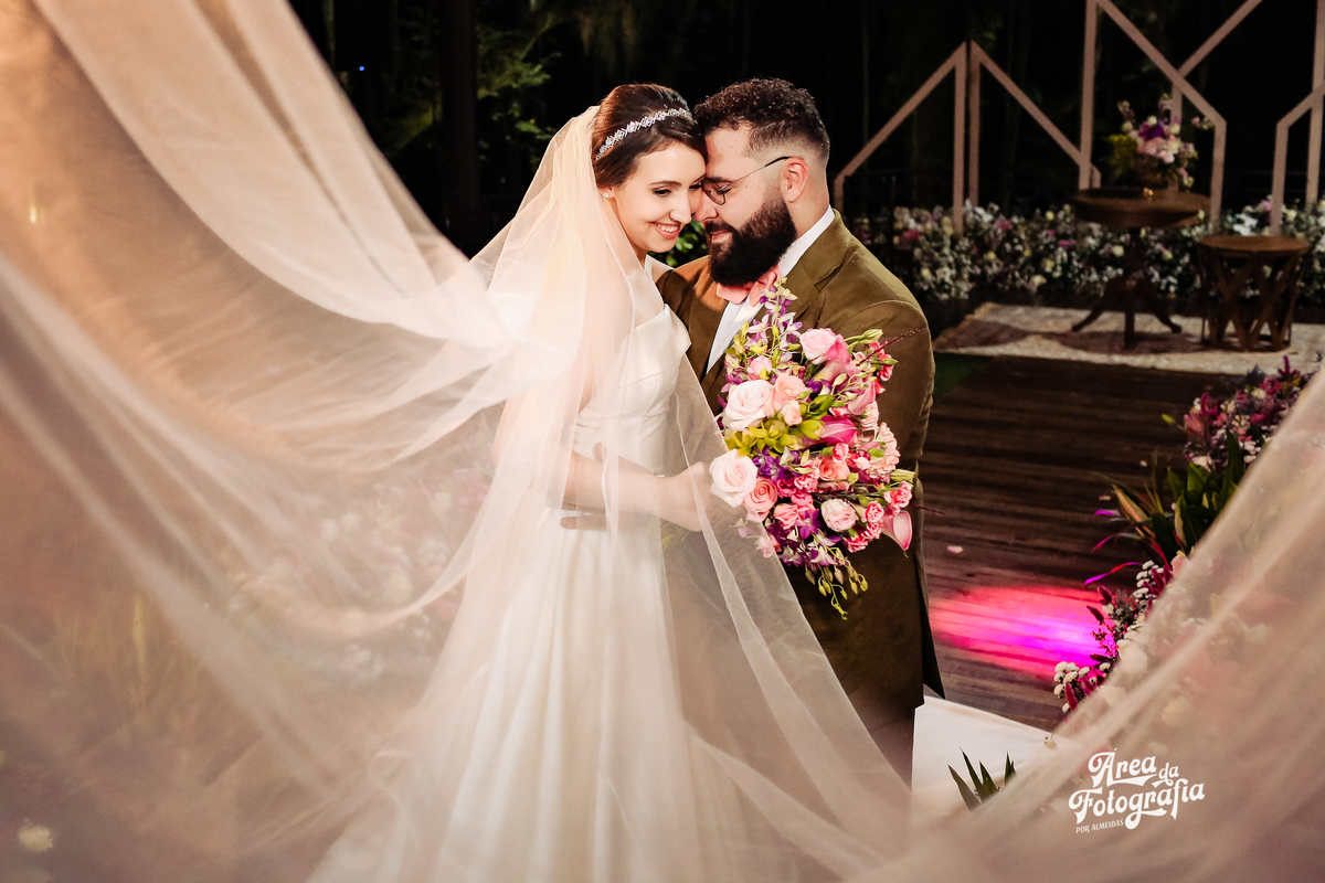 Danilo e Cris Almeida - Fotografos de Casamento no Campo na Casa Giardino em Mogi das Cruzes SP 