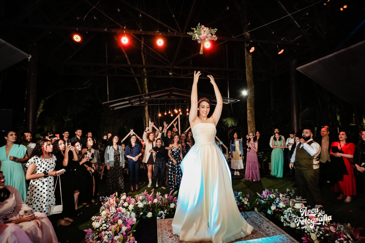 Danilo e Cris Almeida - Fotografos de Casamento no Campo na Casa Giardino em Mogi das Cruzes SP 